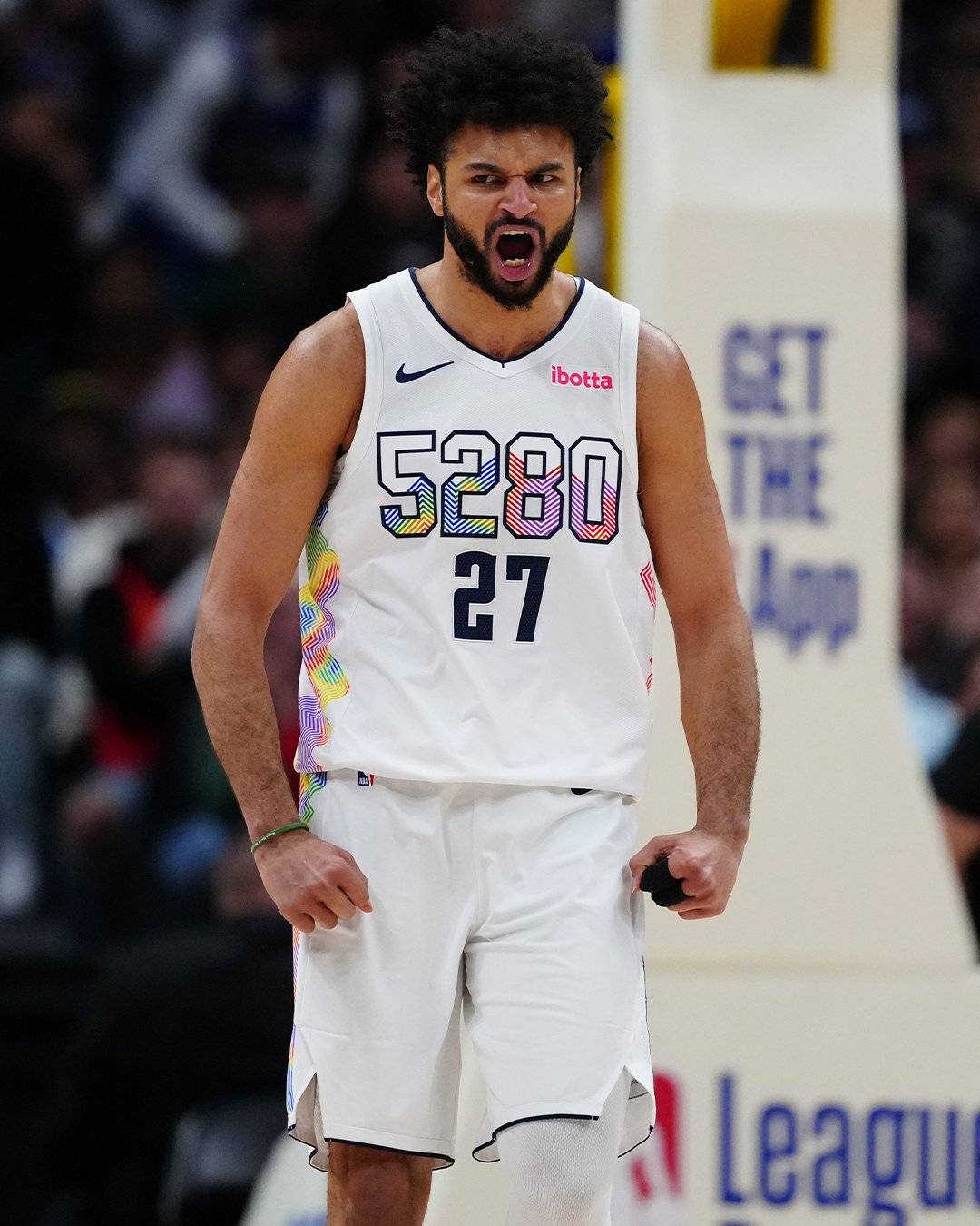 穆雷在DWG比赛中精彩发挥，挺进下一轮引发热议！